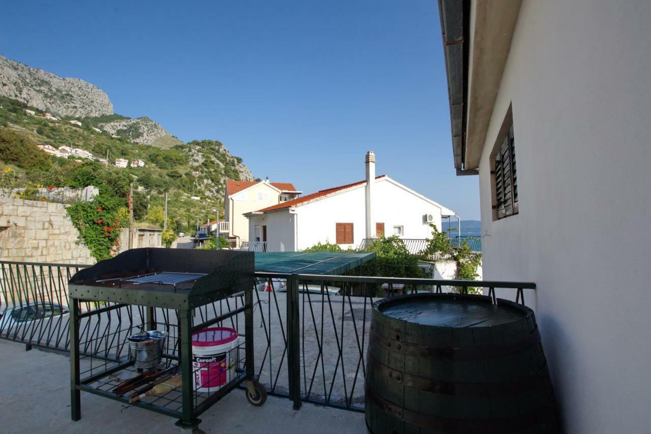 Apartment Lelas Omiš Esterno foto
